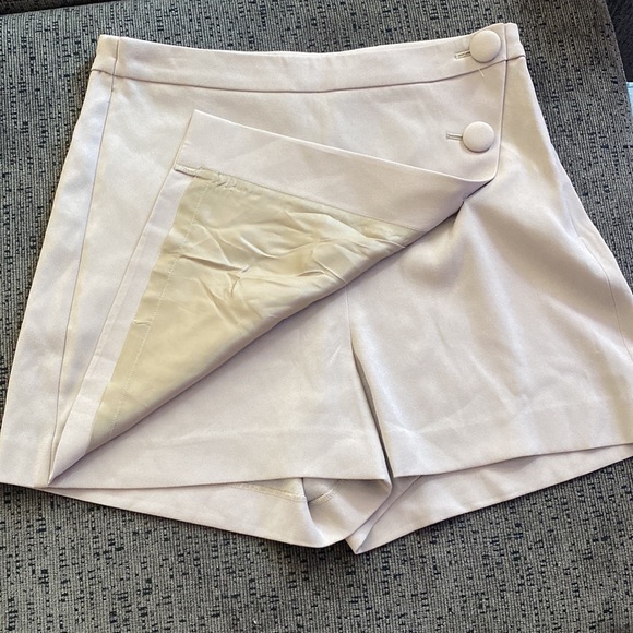 Babaton shorts - Picture 2 of 5